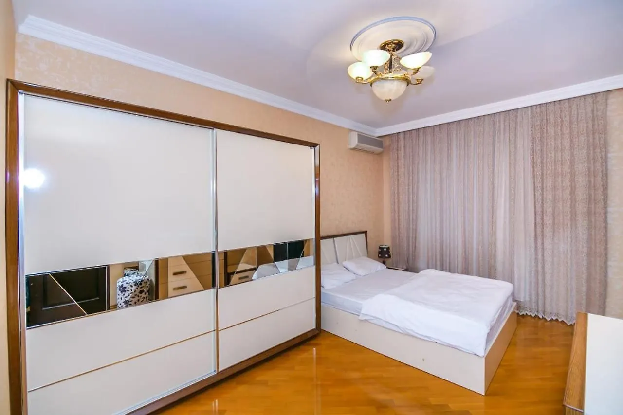 Lux Apartment In Targovi Nizami Street 바쿠 아제르바이잔